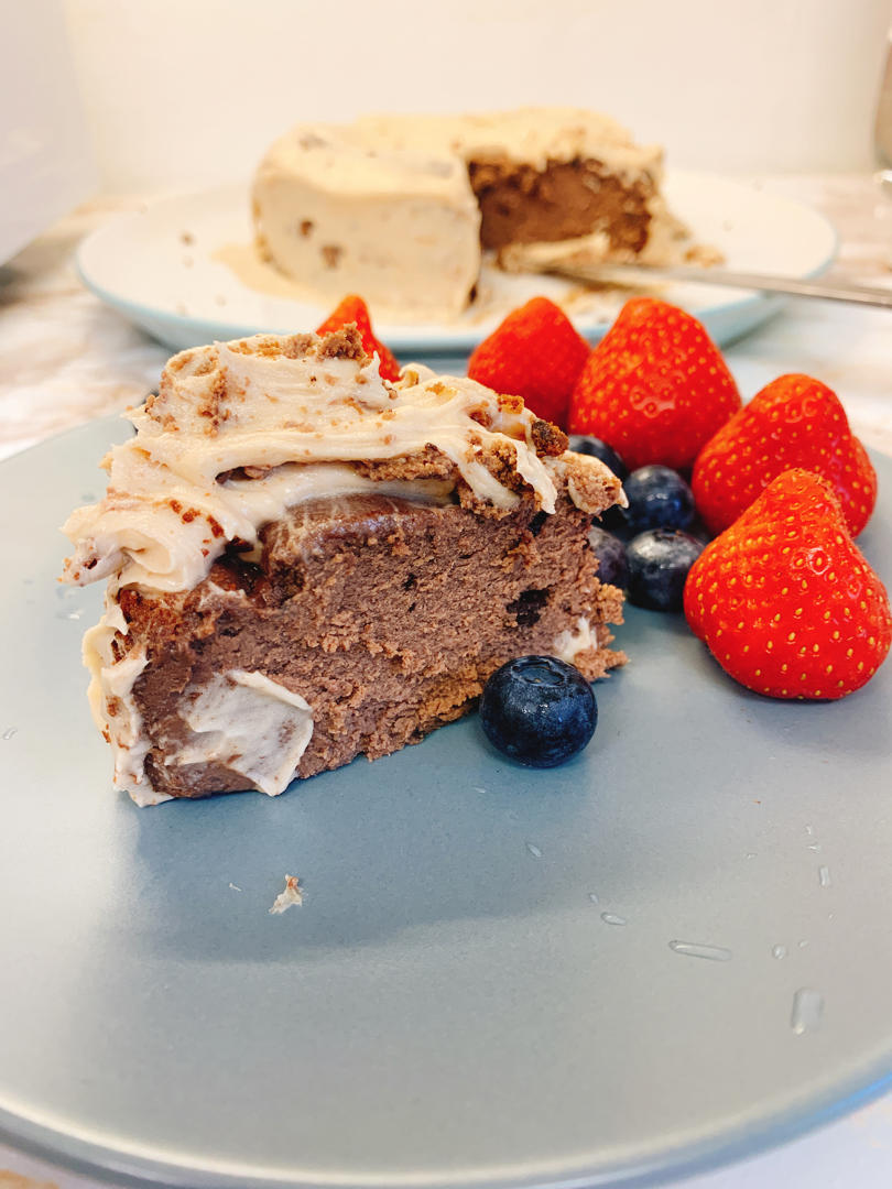 榛果巧克力巴斯克蛋糕