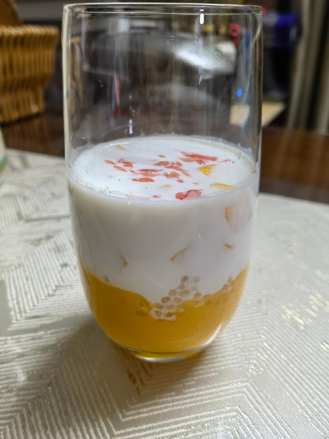 港式甜品——杨枝甘露(芒果西米露)附芒果花切法