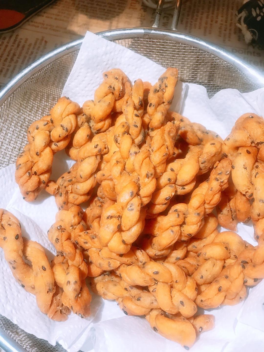 这道蜂蜜麻花简直太酥软太香了！