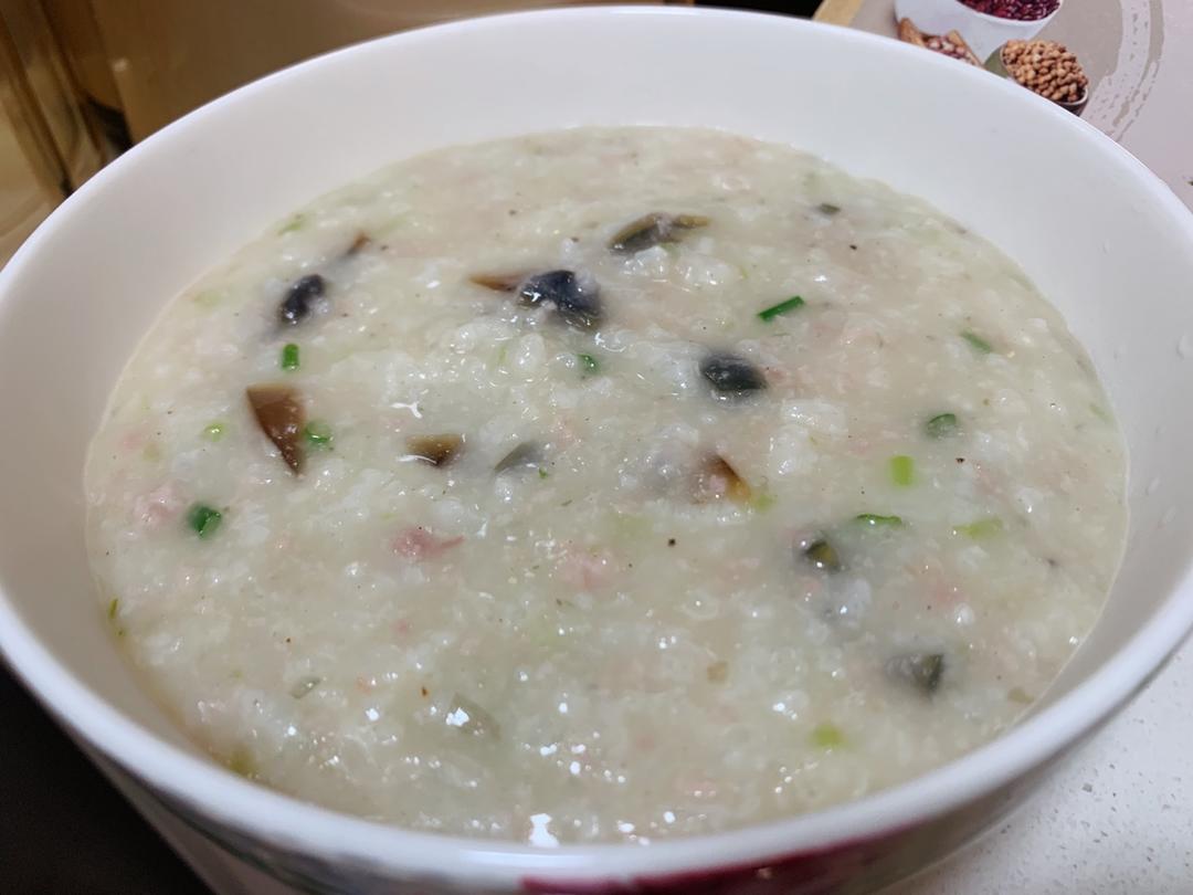 十五分钟快手之香滑皮蛋瘦肉粥(附五分钟电饭煲电压力锅更快捷方法)