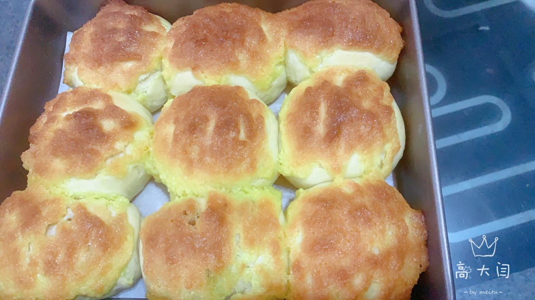 一次发酵同样松软的椰蓉小面包