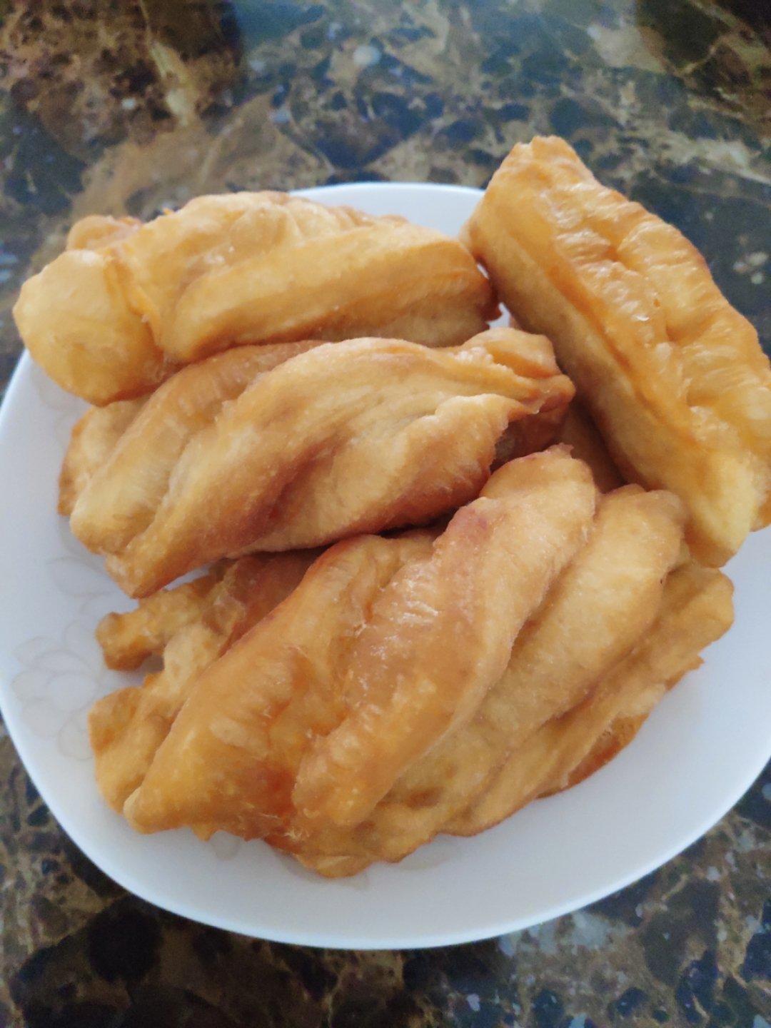 默秋儿做的香酥大油条又名大果子