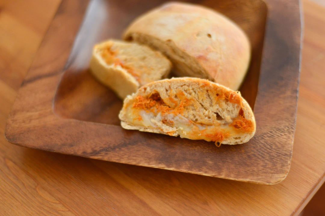 咸蛋黄肉松麻薯包