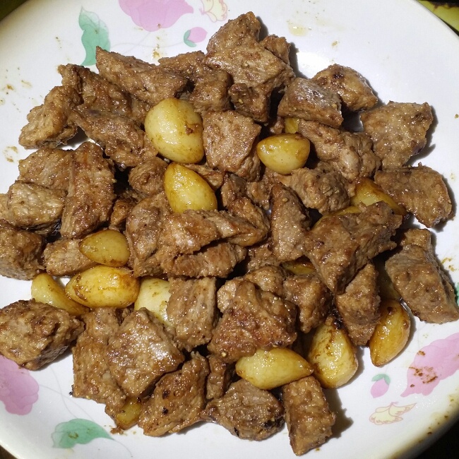黑蒜子牛肉粒