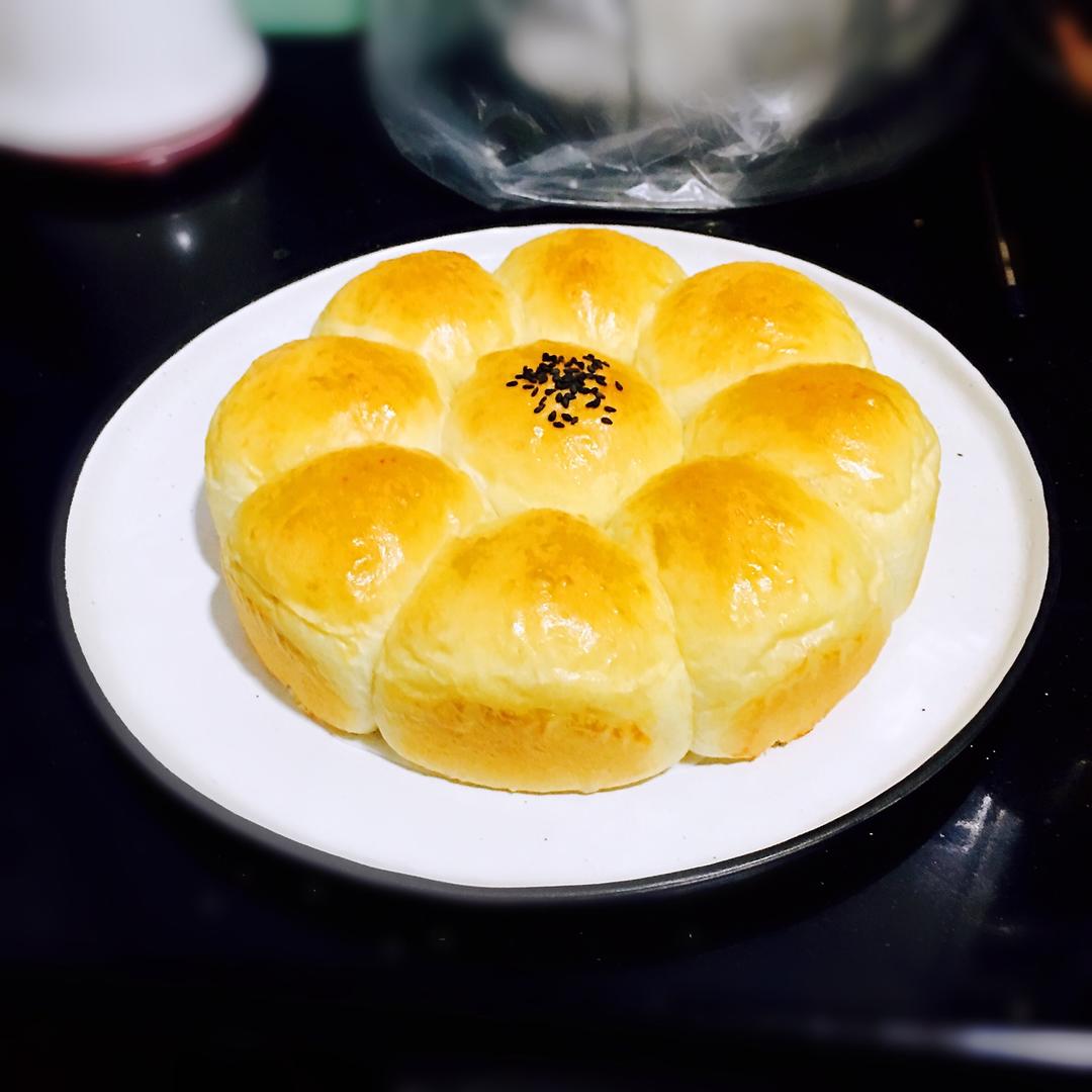 超软的牛奶小餐包