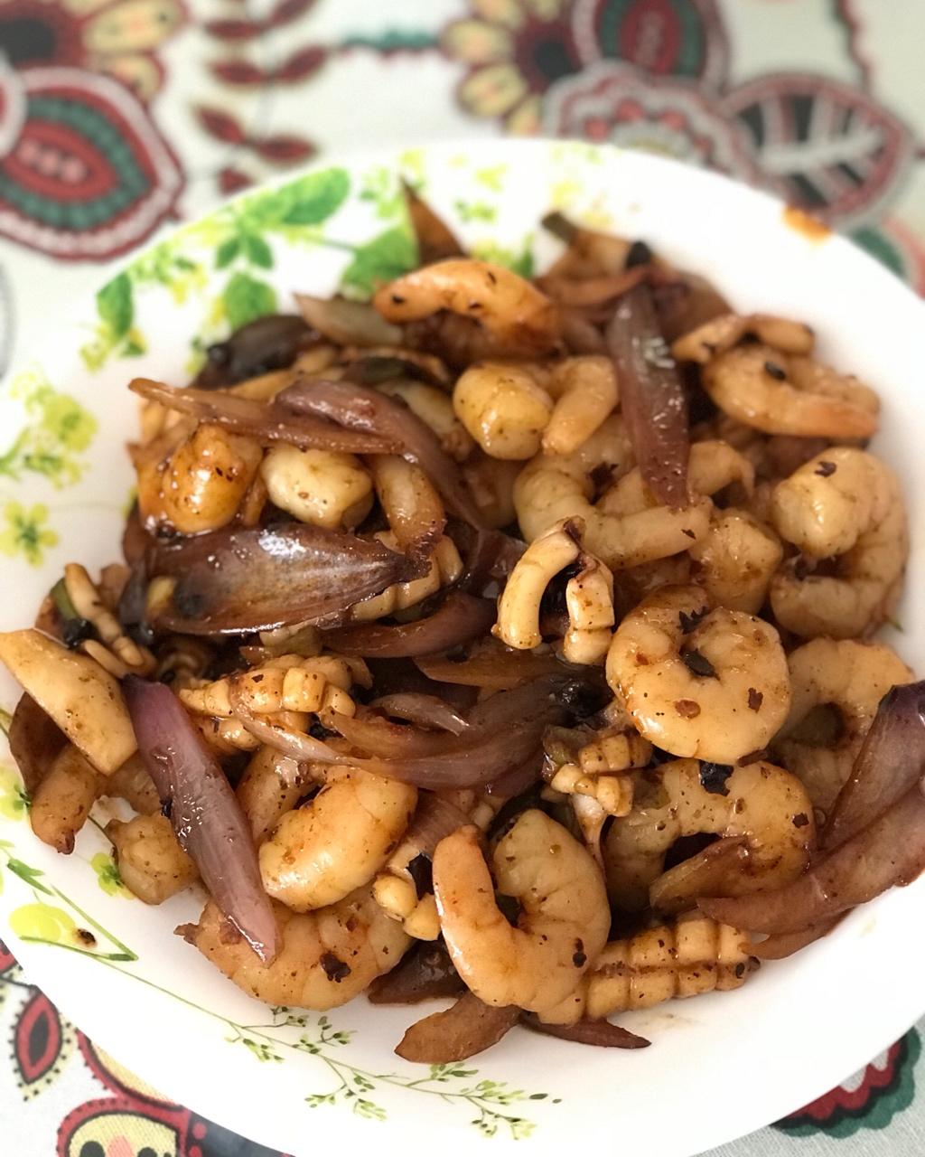 简单好吃的红烧鱿鱼