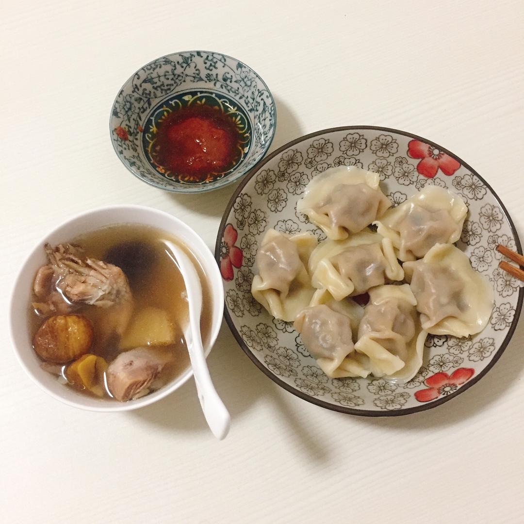 板栗炖鸡汤