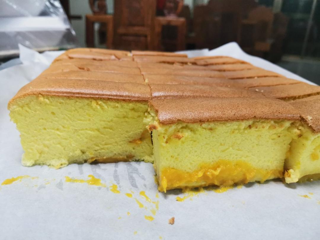古早味蛋黄夹心蛋糕