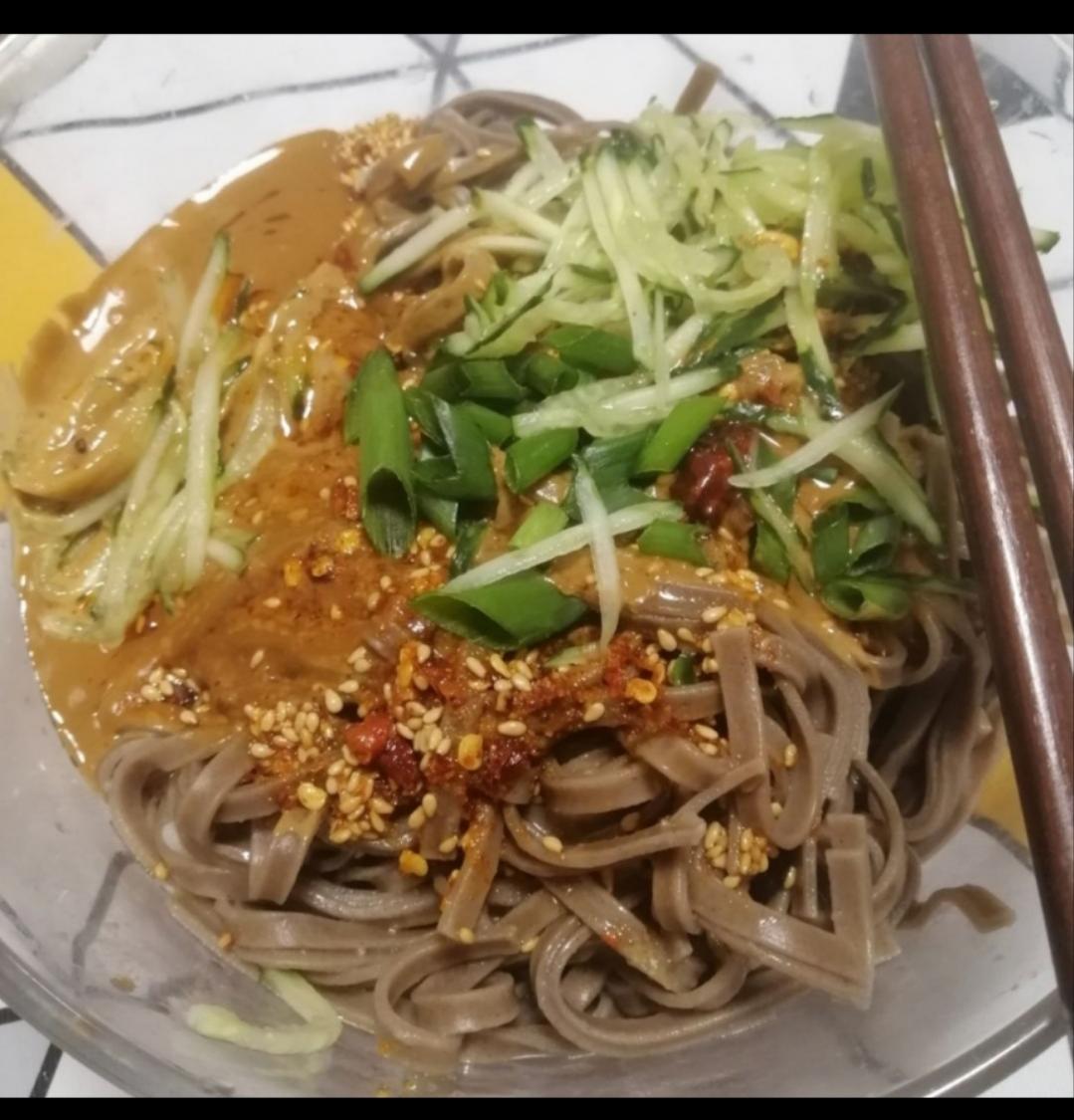 超好吃的凉拌面（荞麦面）
