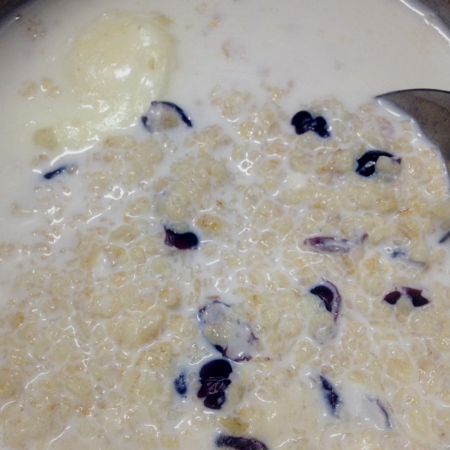 牛奶麦片煮鸡蛋