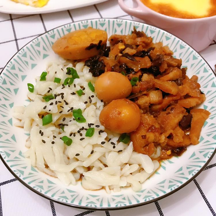 好吃到停不下来的卤肉饭