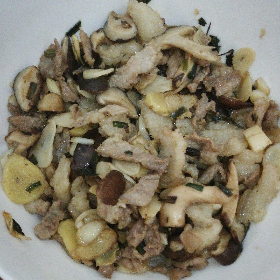 香菇炒肉