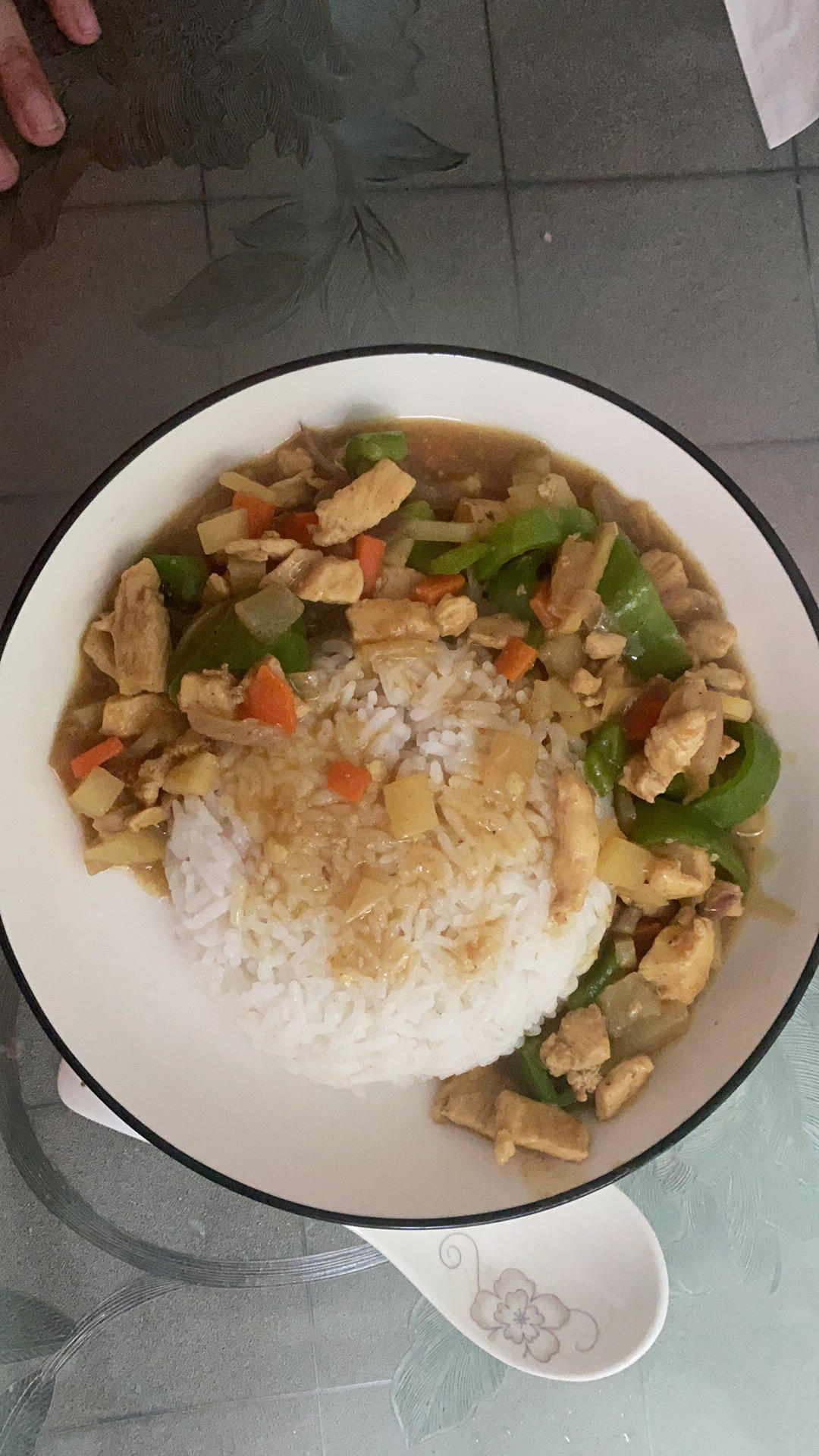 咖喱土豆鸡肉盖浇饭
