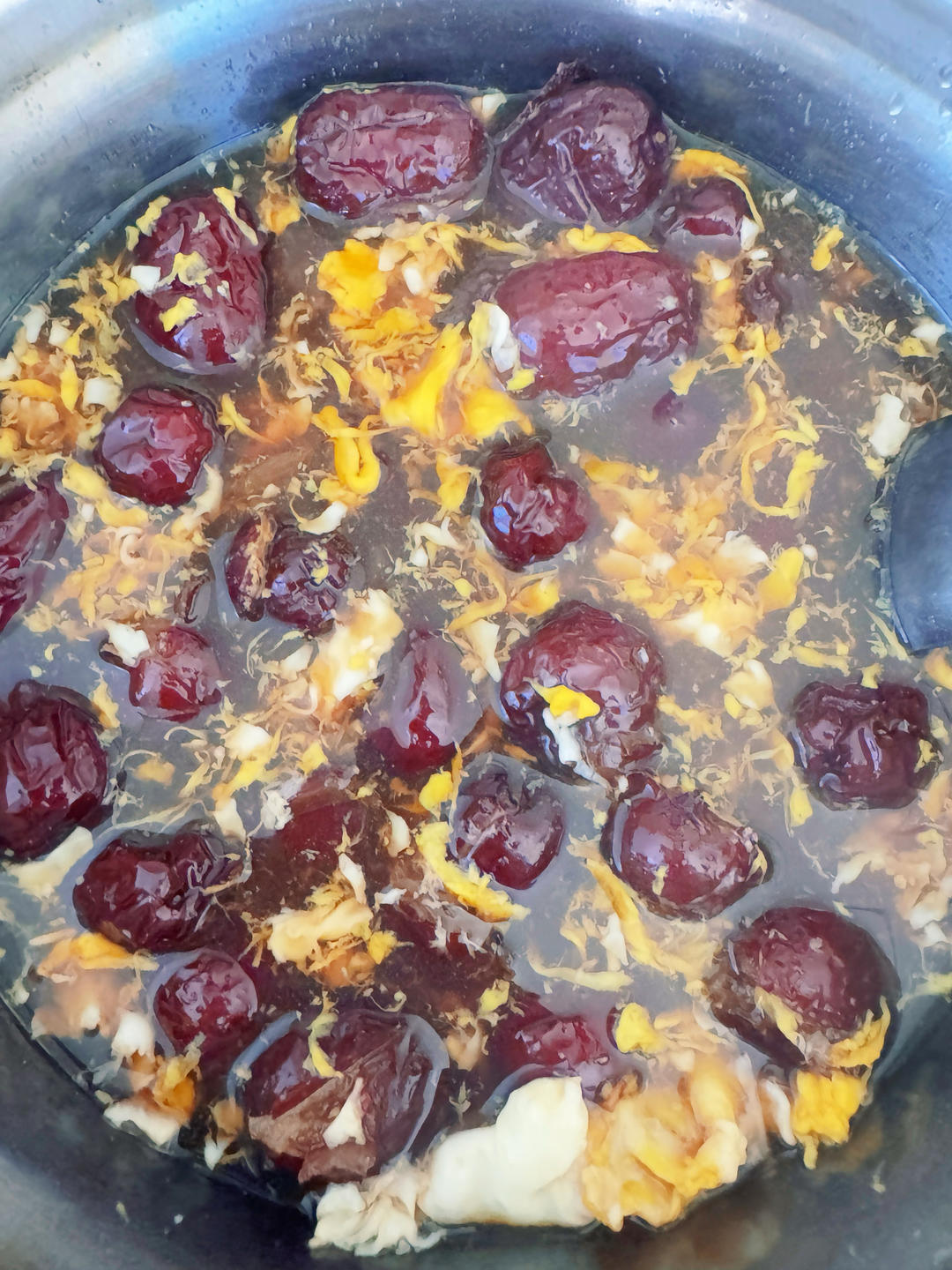 鸡蛋红枣枸杞姜红糖水