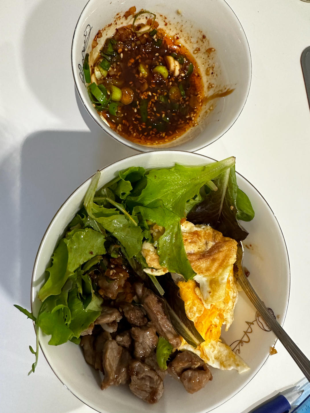 生菜牛肉拌饭