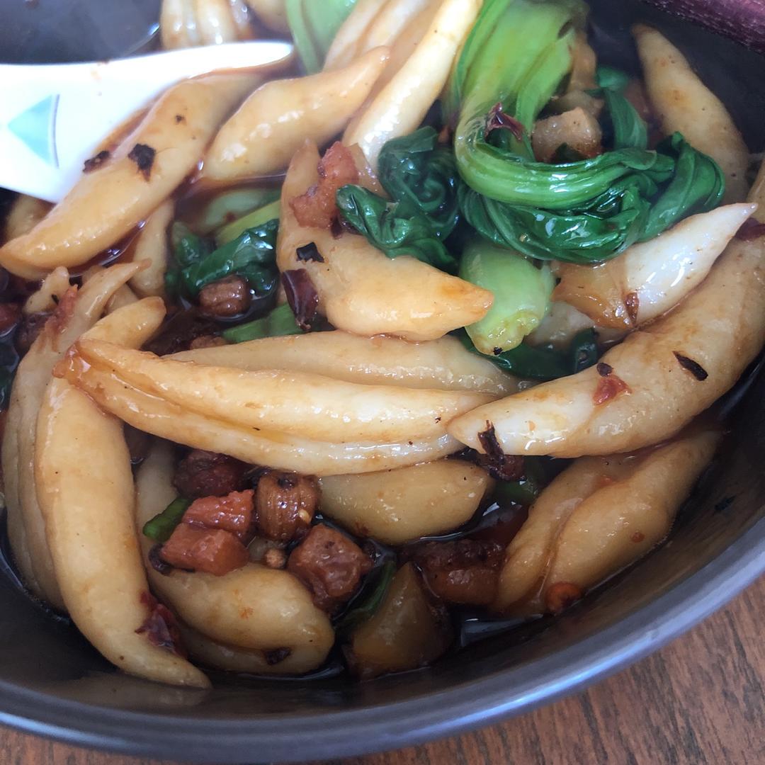 酸辣开胃肉末剪刀面