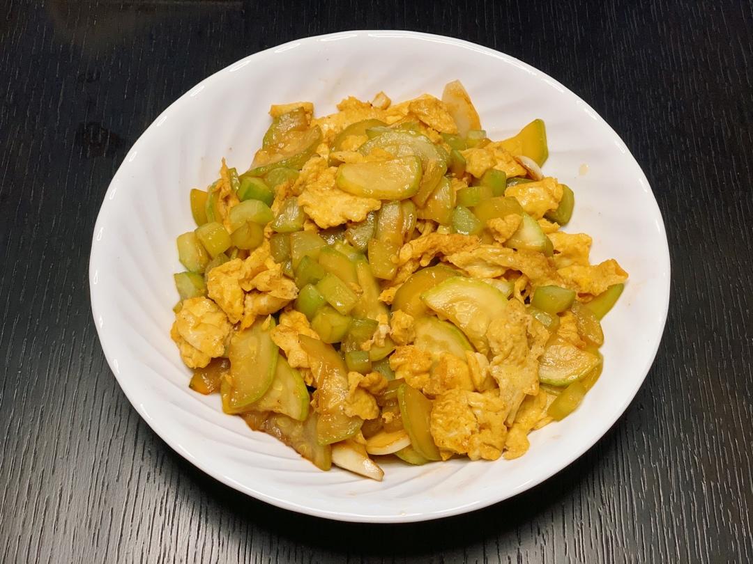 西葫芦炒鸡蛋(从不修图，拒绝夸张)