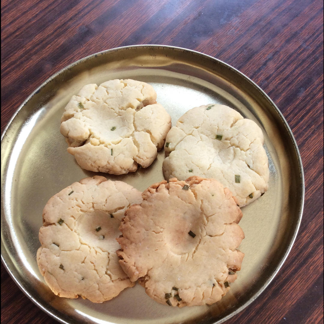 快速，简单又好吃的葱香桃酥饼