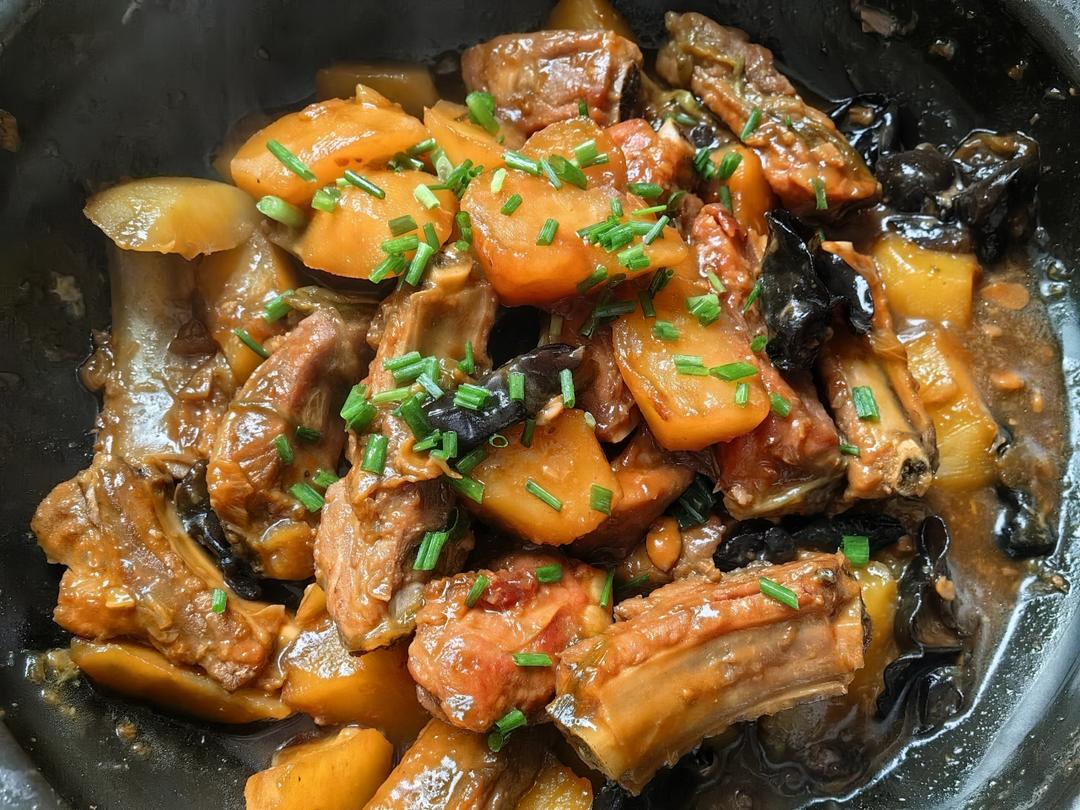 土豆烧排骨
