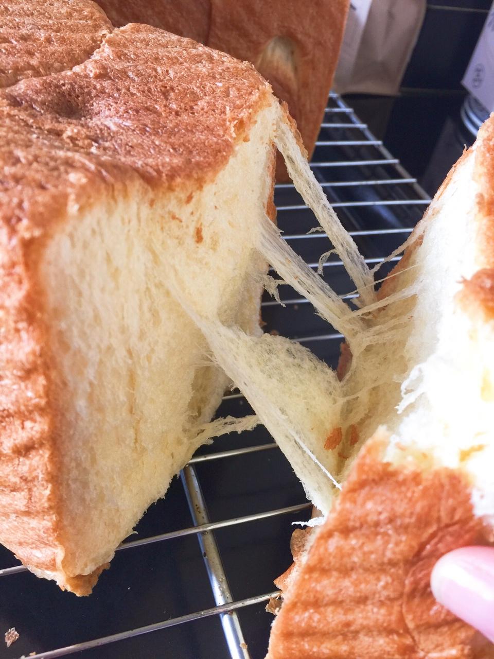 北海道吐司（全淡奶一发版）的做法