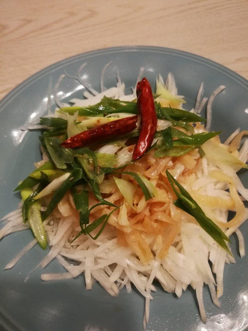 水萝卜丝拌海蜇皮