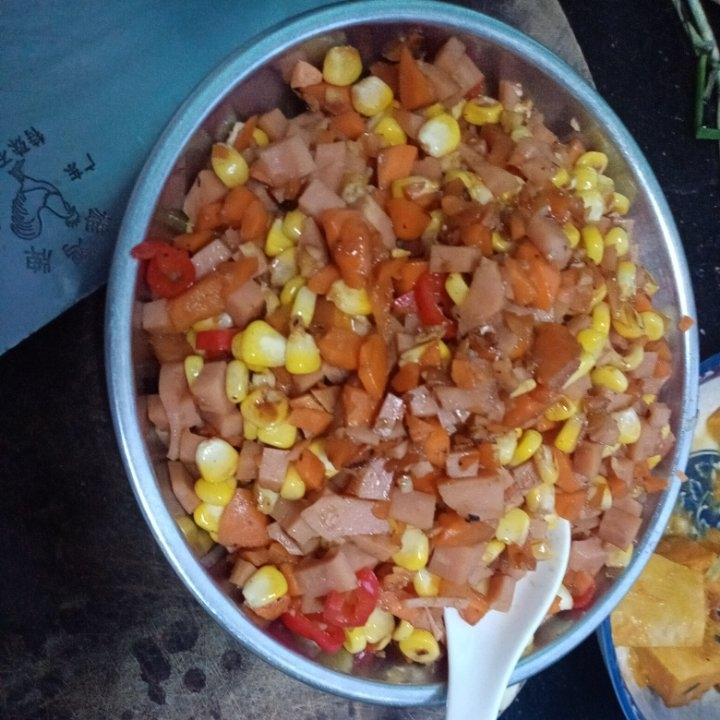 玉米胡萝卜火腿肠