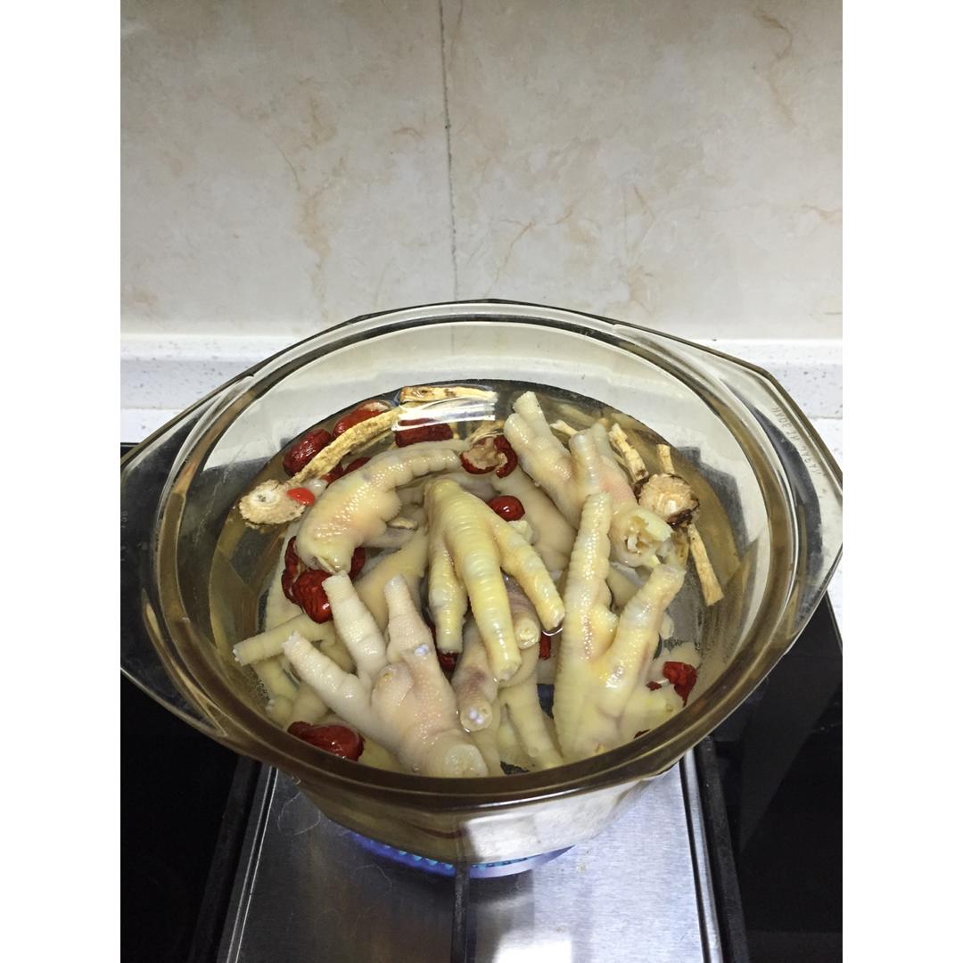 当归胡椒鸡爪
