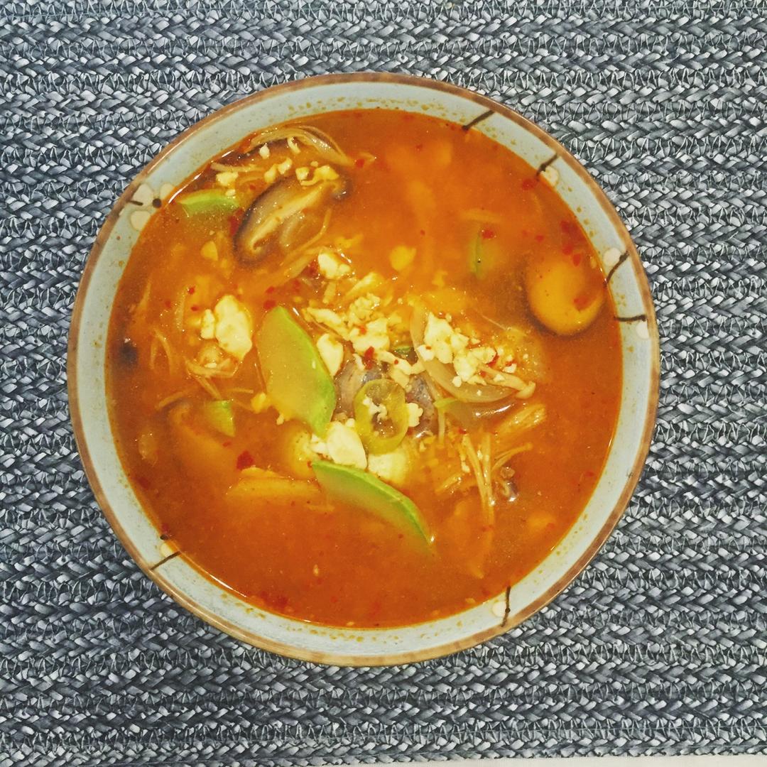 韩式辣泡菜豆腐汤