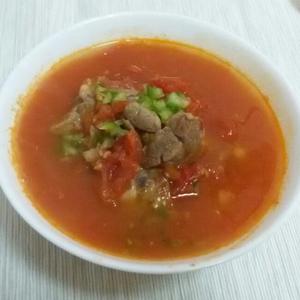 番茄炖鸭肉+青椒蒸蛋的做法 步骤3