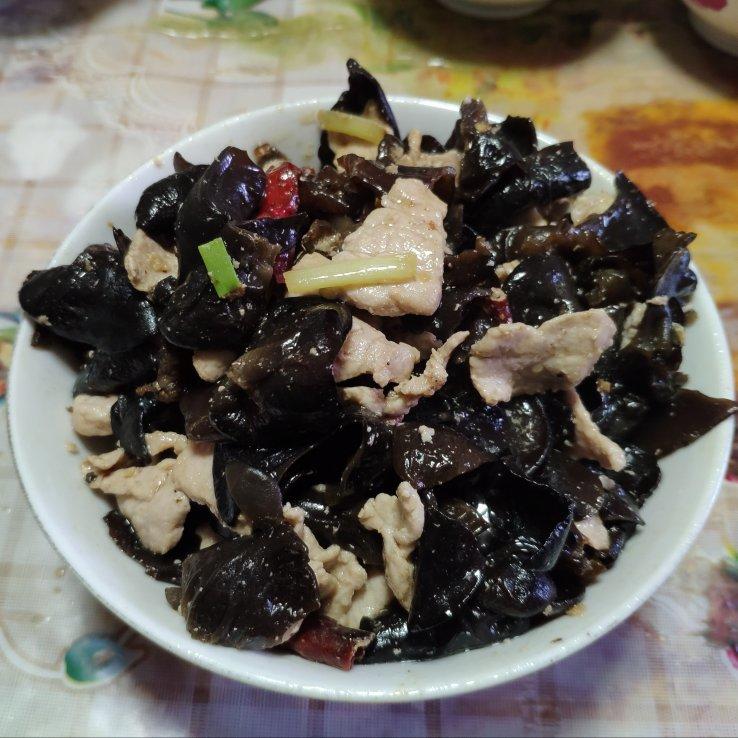 木耳炒肉