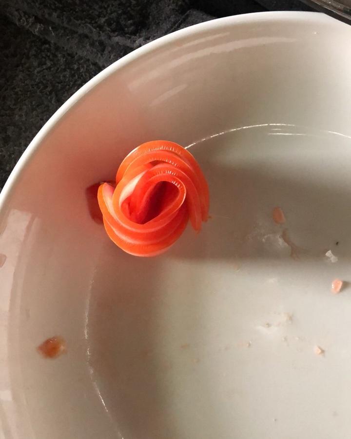 美成一朵花的糖拌西红柿