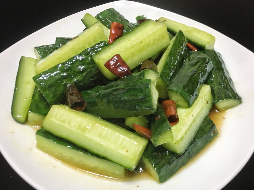 🔥川辣黄瓜😝超爽口的开胃凉菜❗️我家的常备菜👍