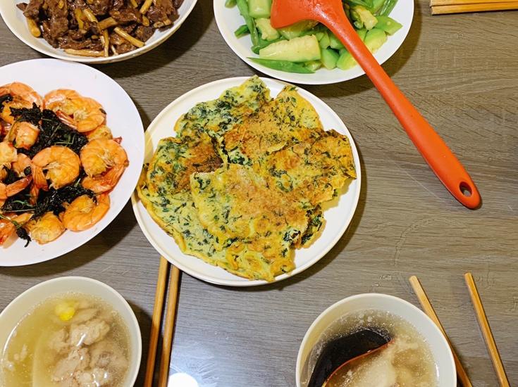 菠菜鸡蛋饼 超级简单               家常快手菜 早餐首选✌🏻