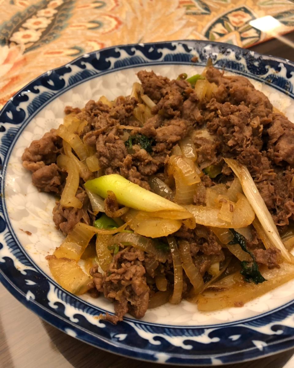 孜然洋葱肥牛（老北京炙子烤肉）