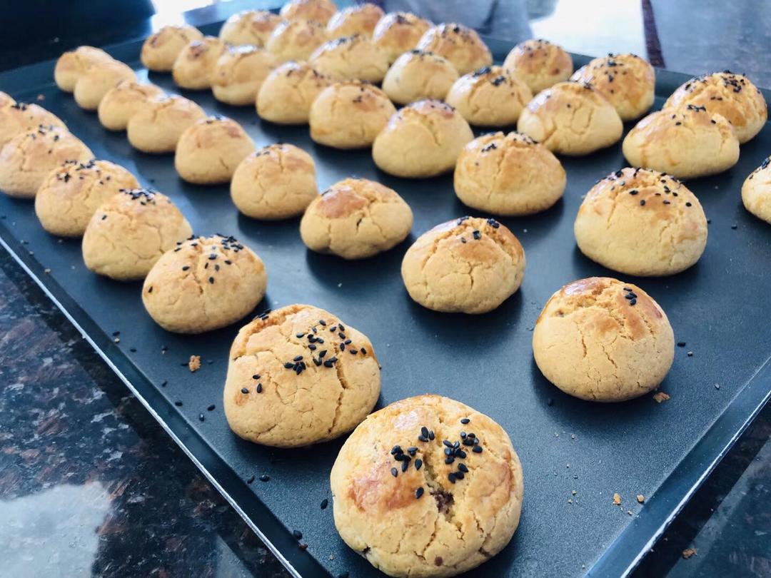 莲蓉甘露酥的做法