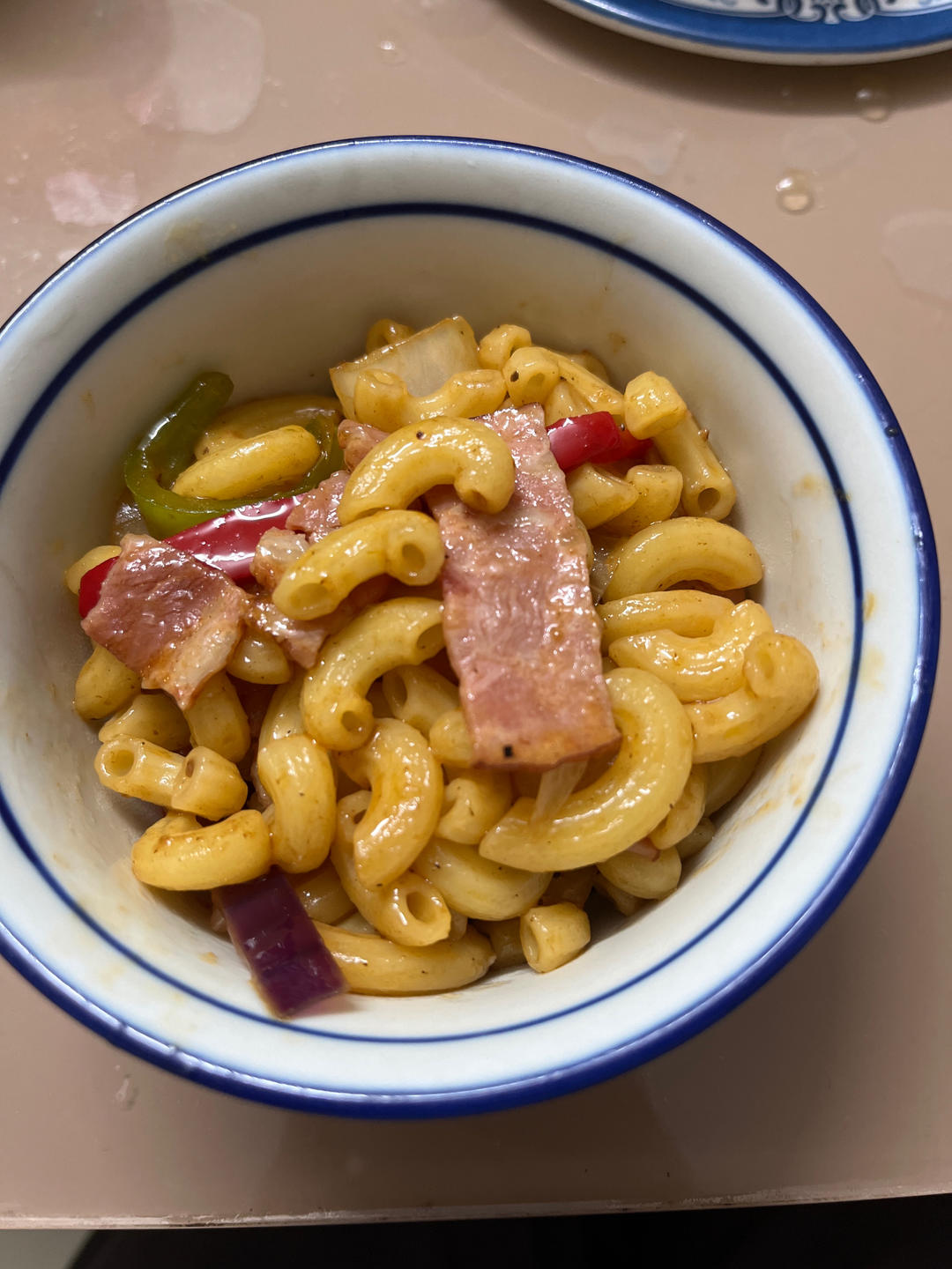 黑椒培根意面（附：自制黑胡椒酱做法）