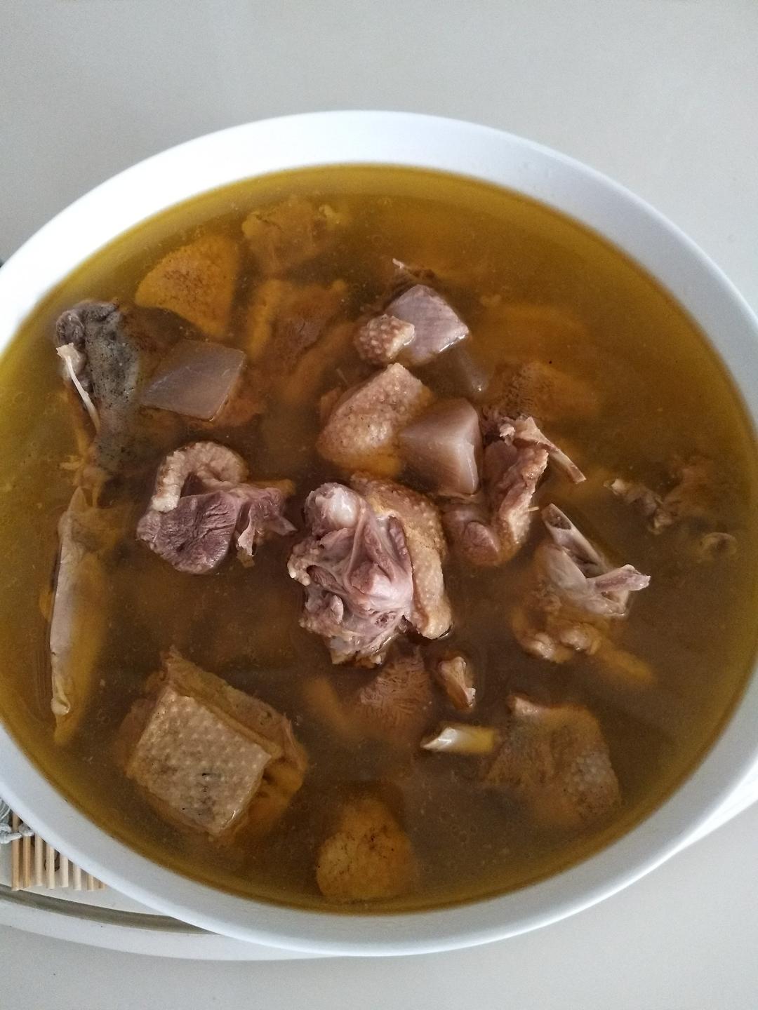 一錵一草一世界做的老鸭汤