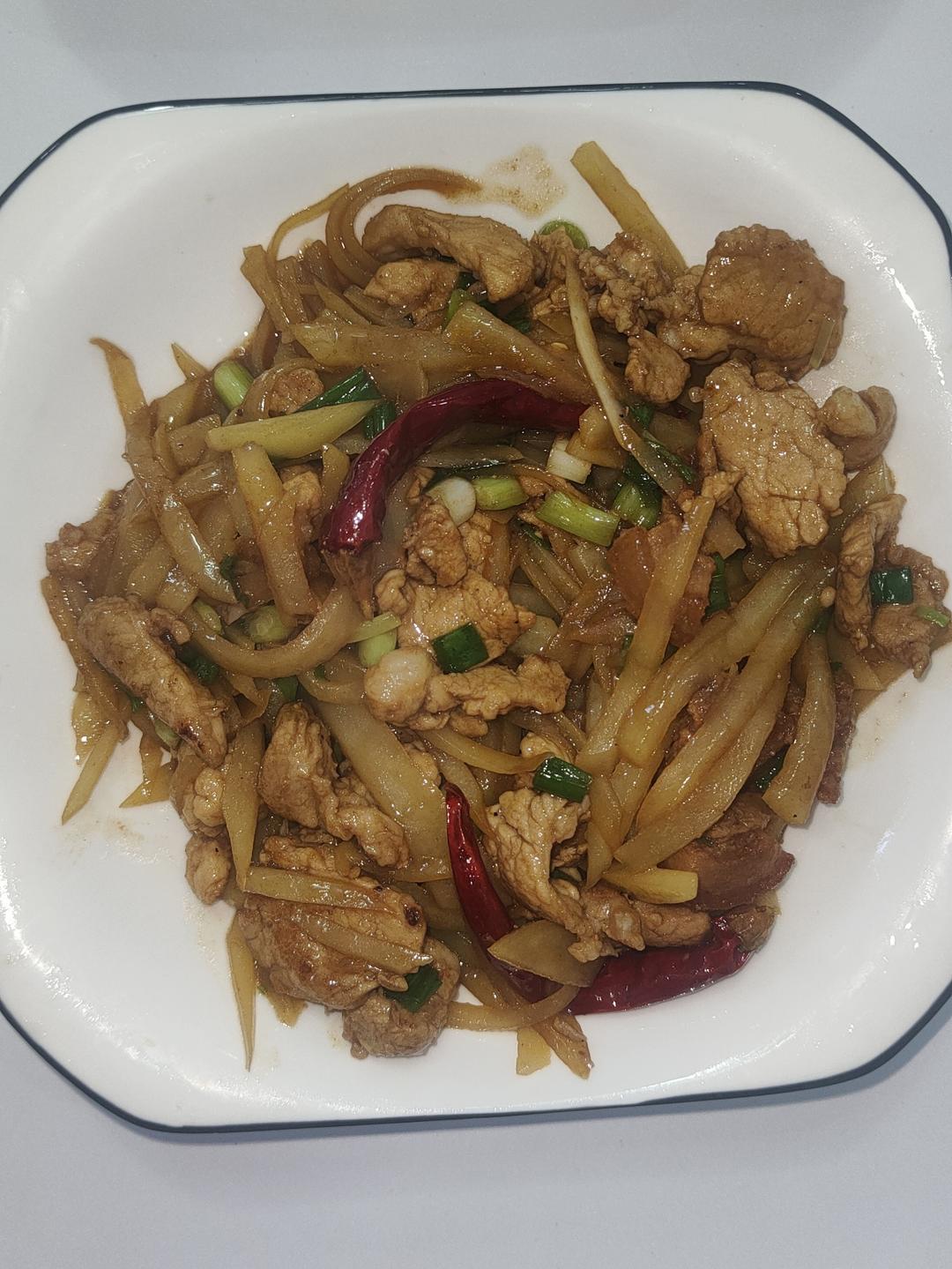 简单快手的土豆丝炒肉丝！拌饭绝绝子！！