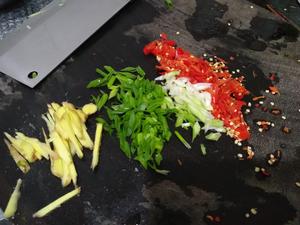 豆豉蒜蓉剁椒鱼头的做法 步骤1