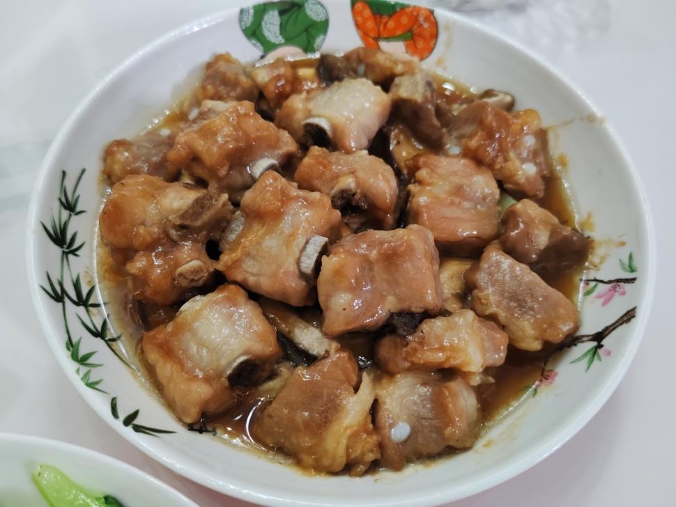 懒人版蒜香蒸排骨～拌饭一级棒，有饭有菜，方便省时