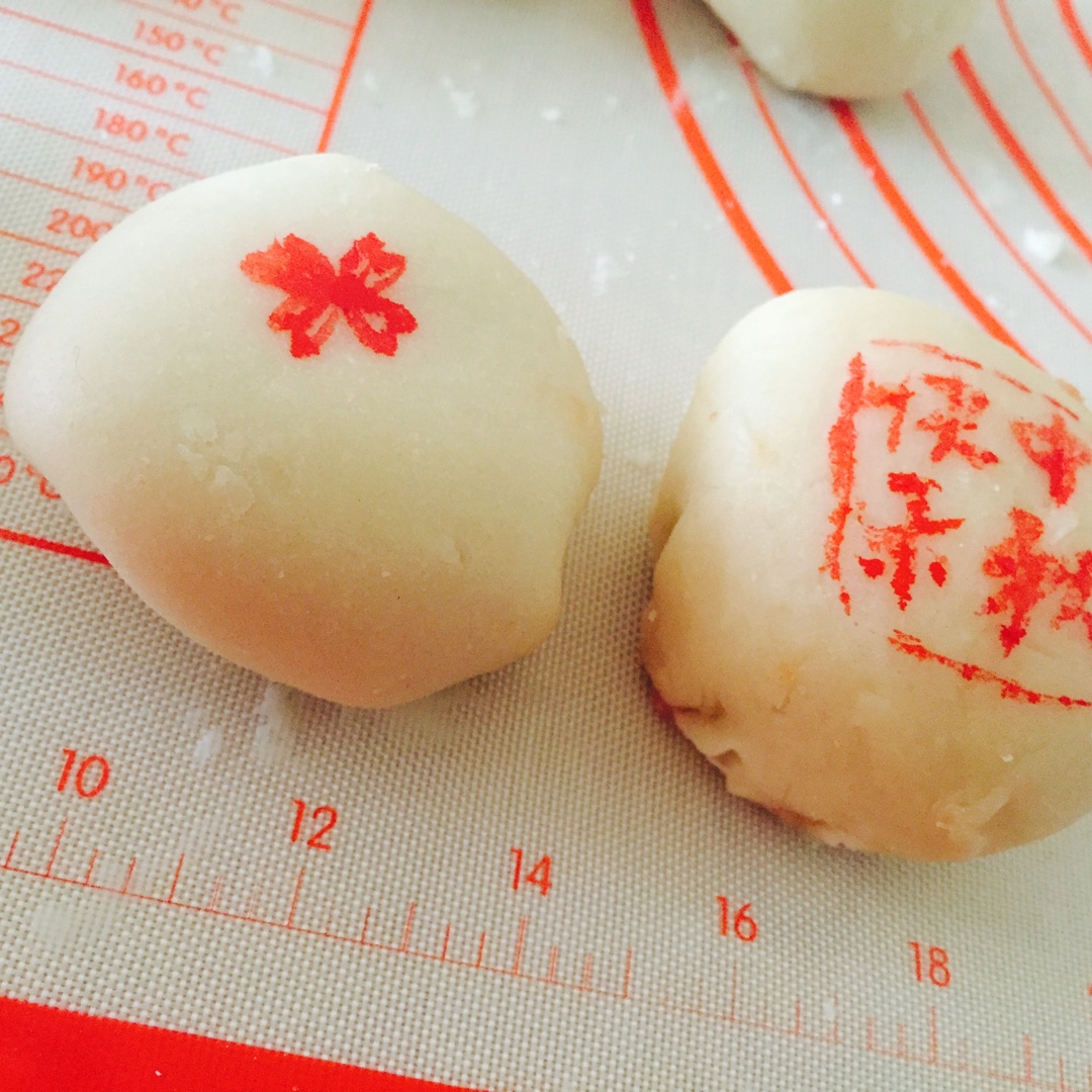 泳式鲜肉榨菜月饼