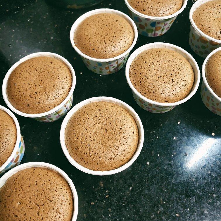 巧克力戚风杯子蛋糕