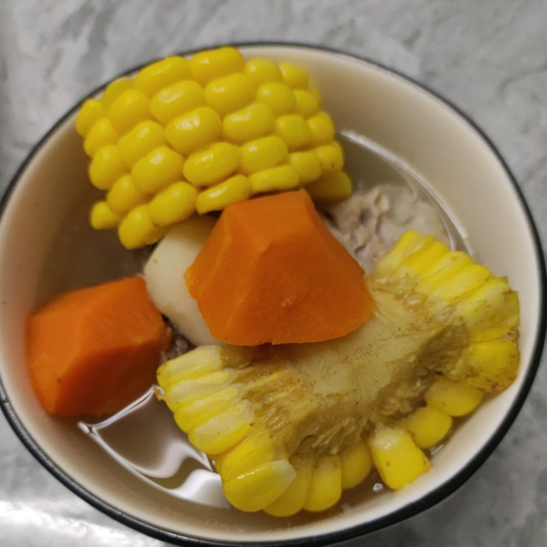 玉米红萝卜马蹄龙骨汤