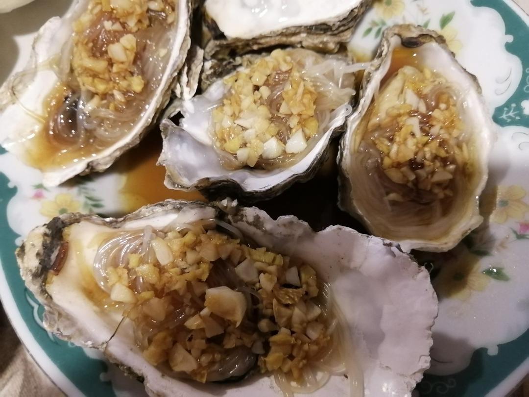 蒜蓉粉丝蒸生蚝