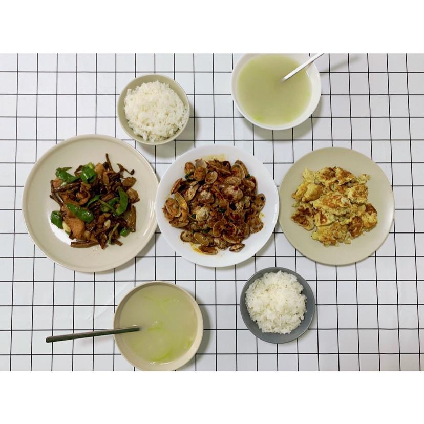 茶树菇炒肉