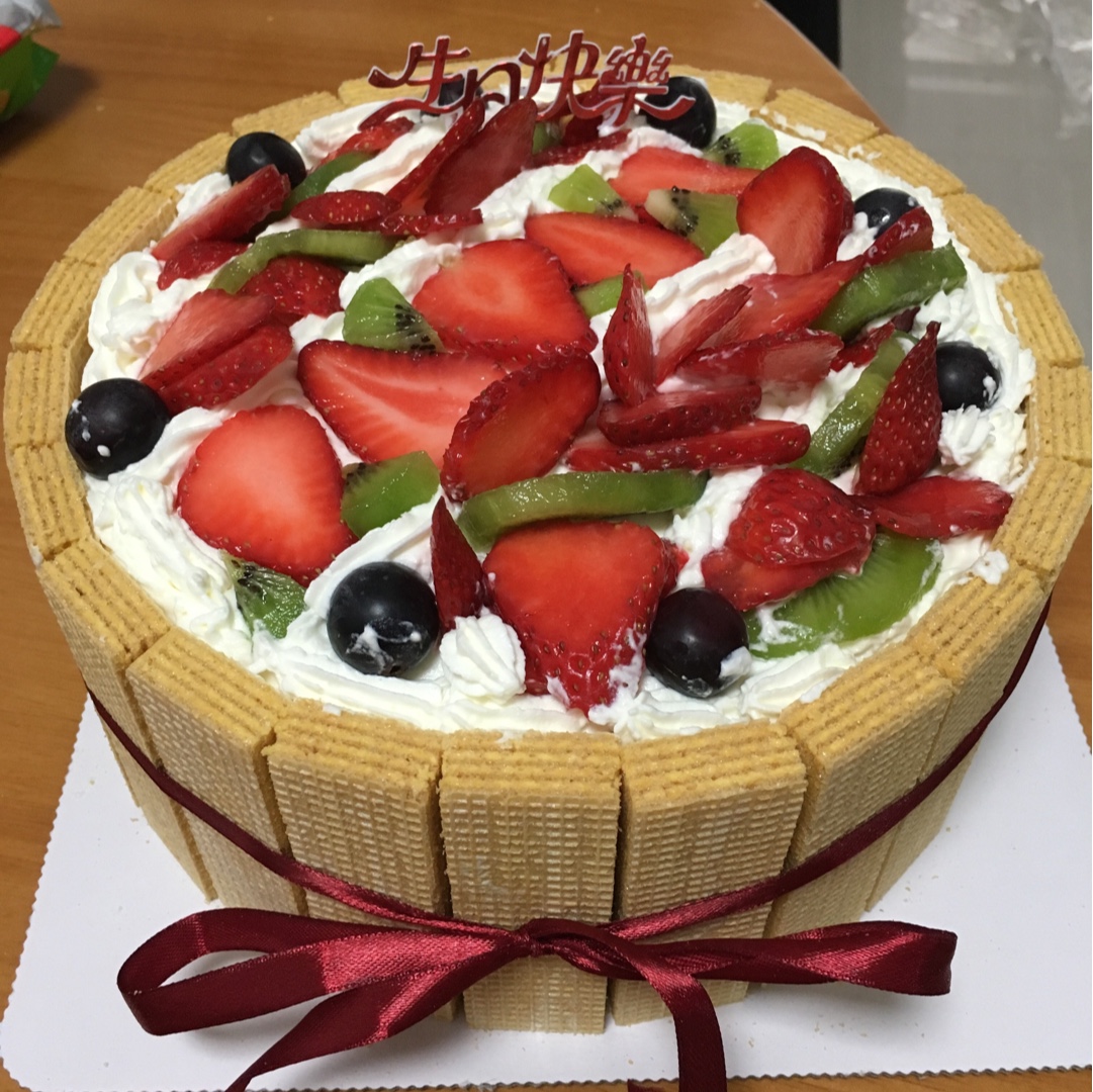 生日蛋糕教程【威化饼干围边】
