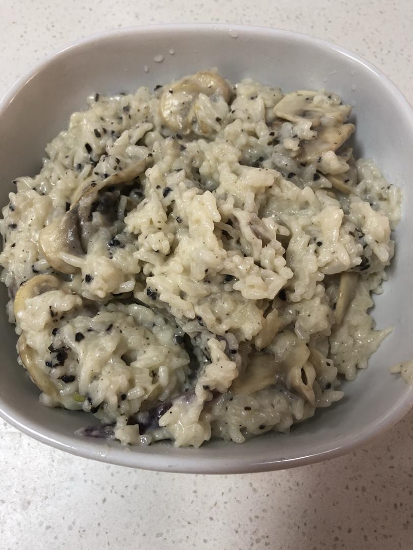 黑松露干酪蘑菇烩饭