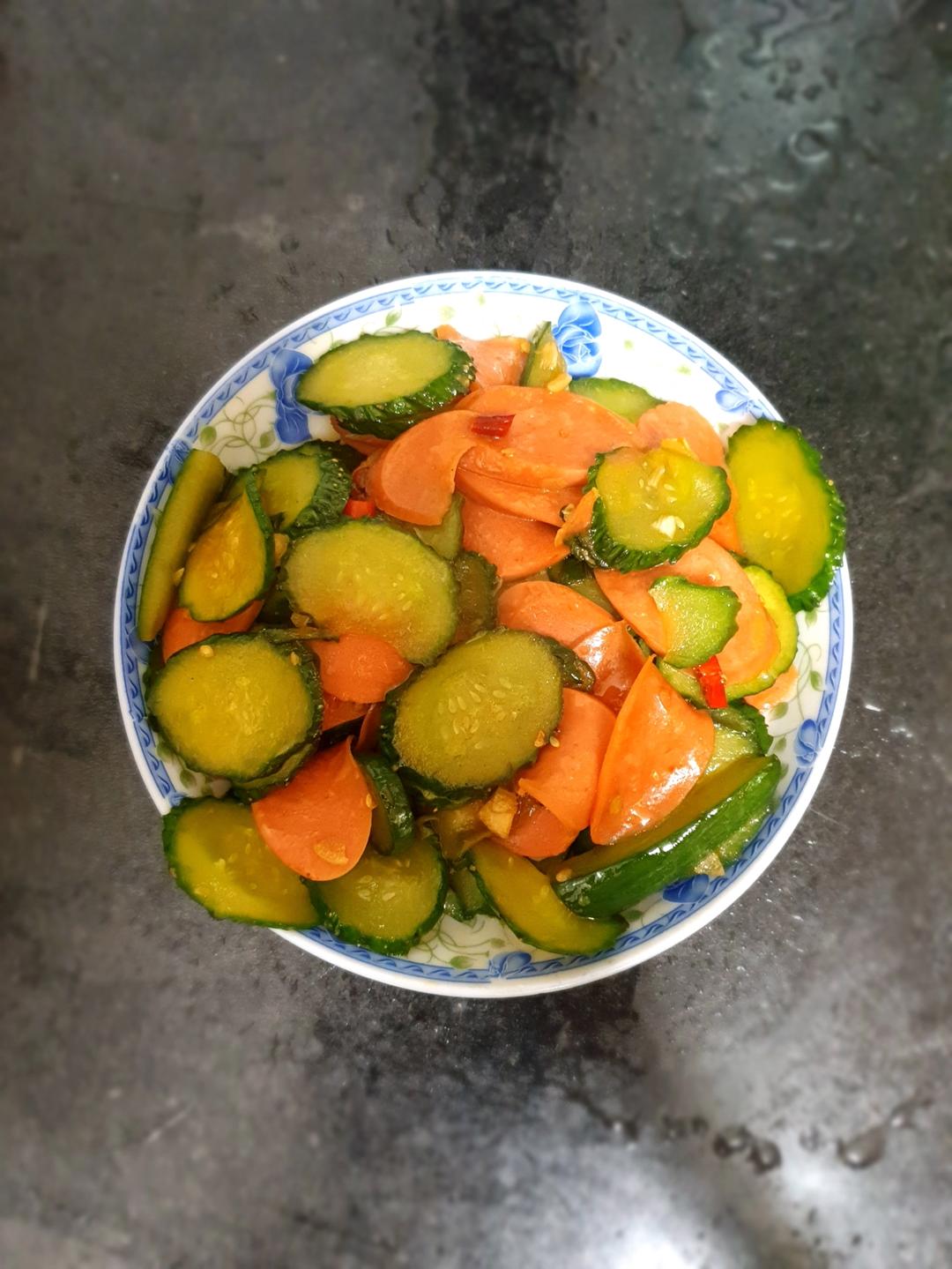 黄瓜炒火腿肠
