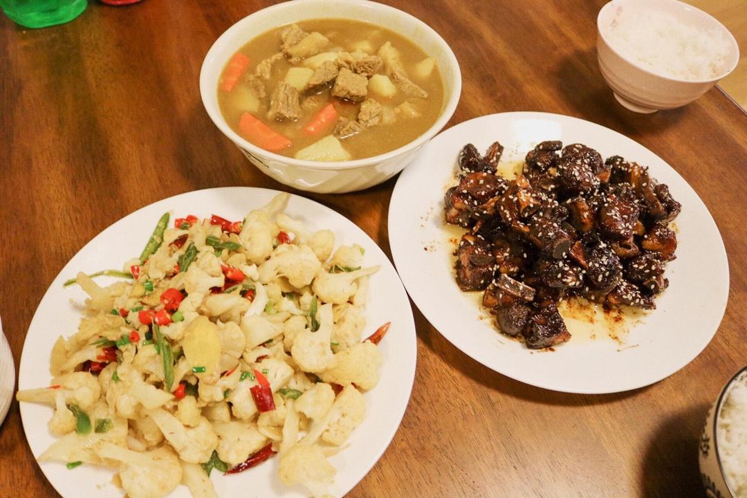老丁的私房菜-干锅花菜