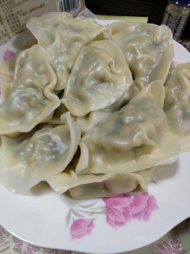 蘑菇油菜海鲜肉饺的做法